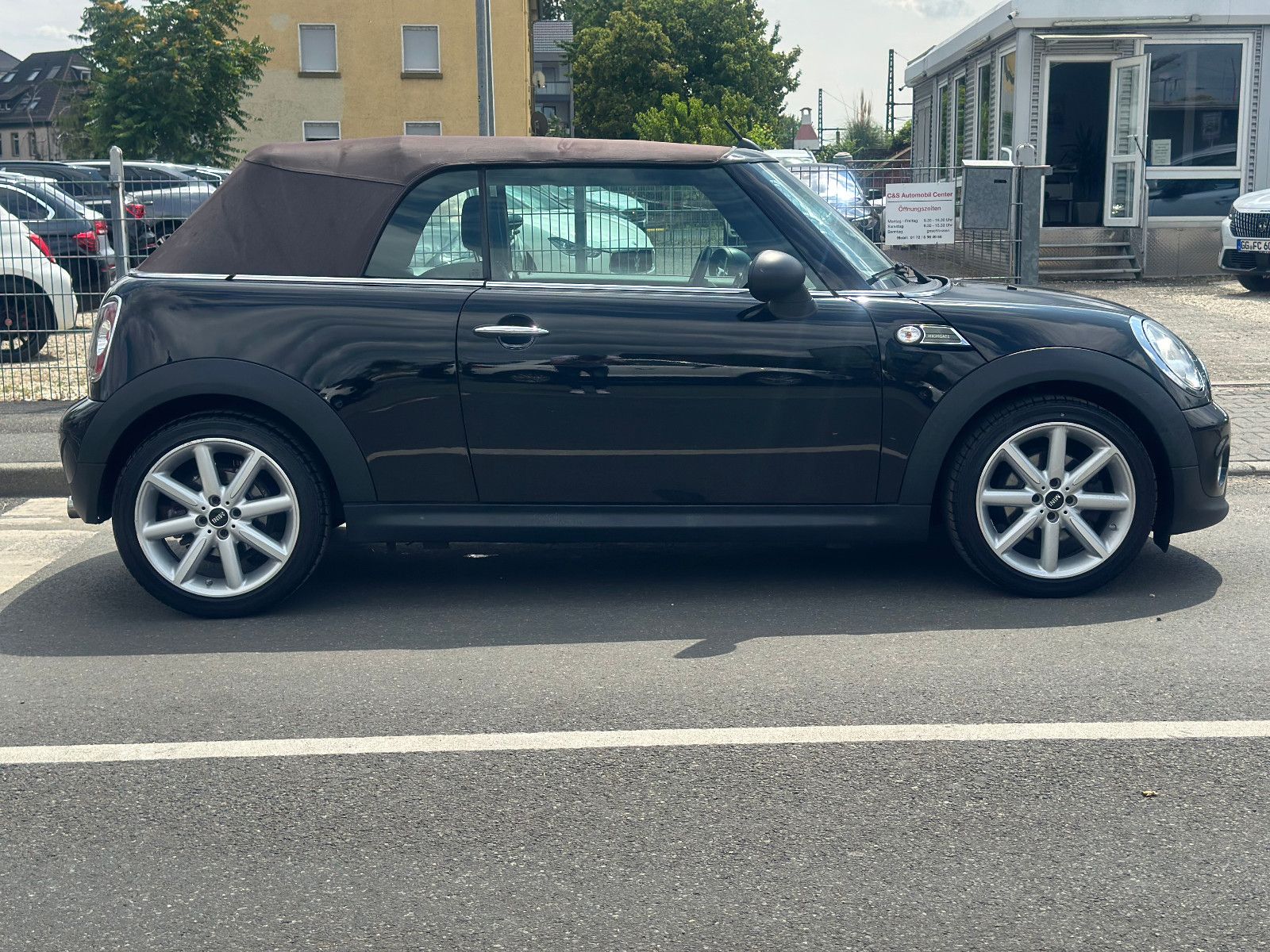 Fahrzeugabbildung MINI ONE CABRIO HIGHGATE*SONDERMODELL*