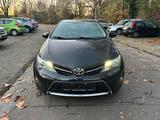 Toyota Auris Comfort 2,0-l-D-4D S/S - Toyota Auris in Essen