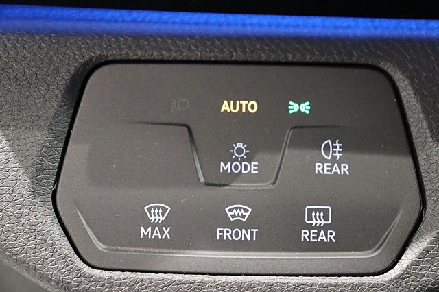ID.4 Pure ACC Ganzjahresreifen LED NAVI PDC TEMP