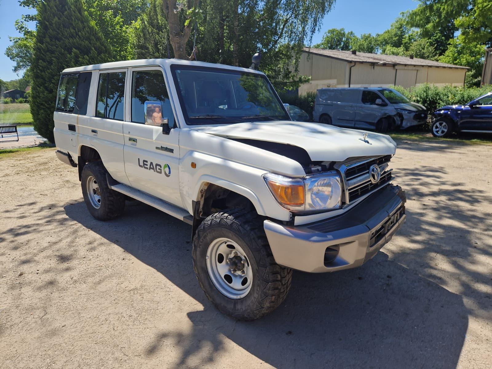 Toyota Land Cruiser GRJ76 LX V6 Lang Deutsche Zulassun