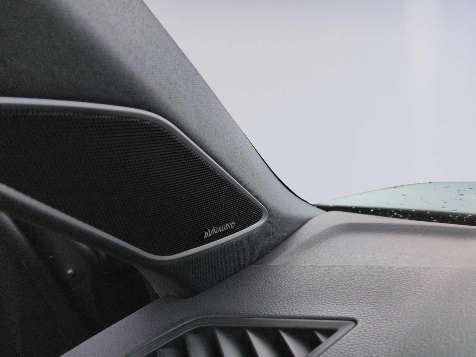 Touareg 3.0 TDI 4M R-LINE BLACK STYLE AHK+PANO