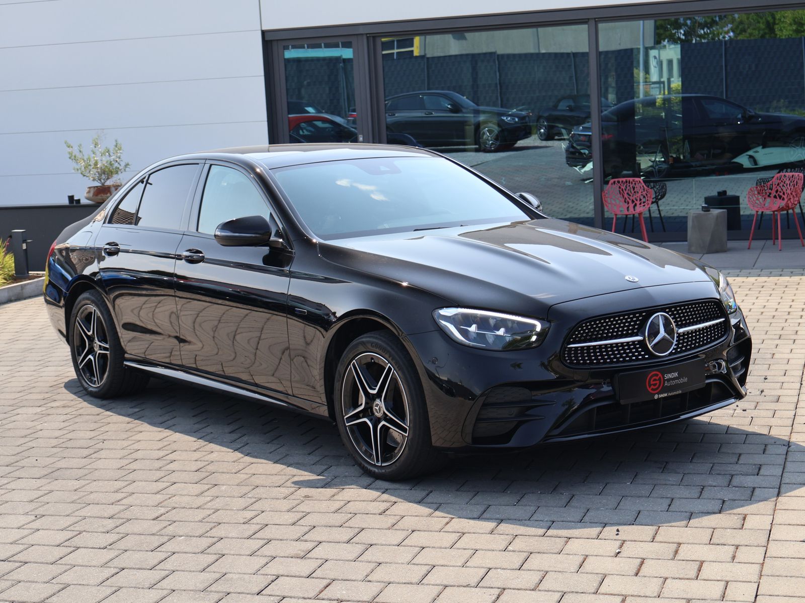 Mercedes-Benz E 300 de 4M AMG Pano-NightPak-AHK-Kamera-Widescr foto 3