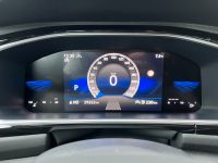 Volkswagen T-Roc 2.0 TDI DSG R-Line 2.HD NAV KAM AHK 2J GAR bei Autohaus Landmann & Maier OHG