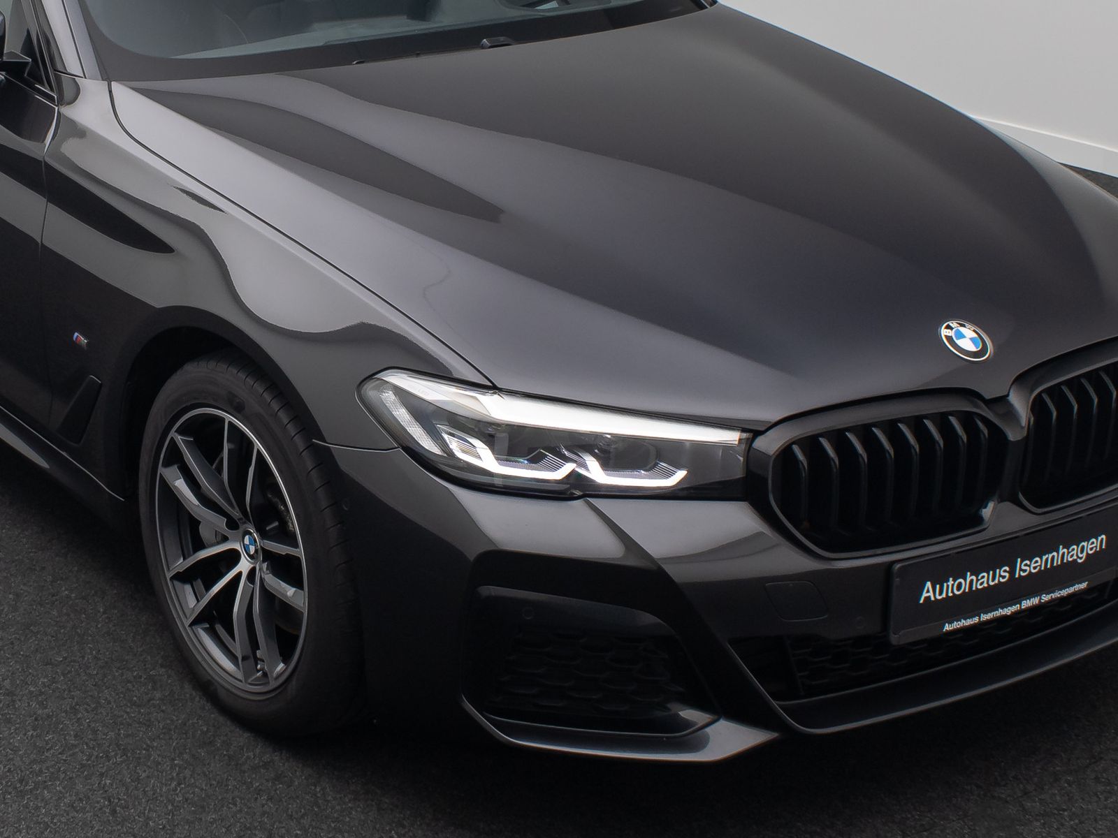 Fahrzeugabbildung BMW 530d xD M Sport 4xKlima DAB HUD Alarm Kamera