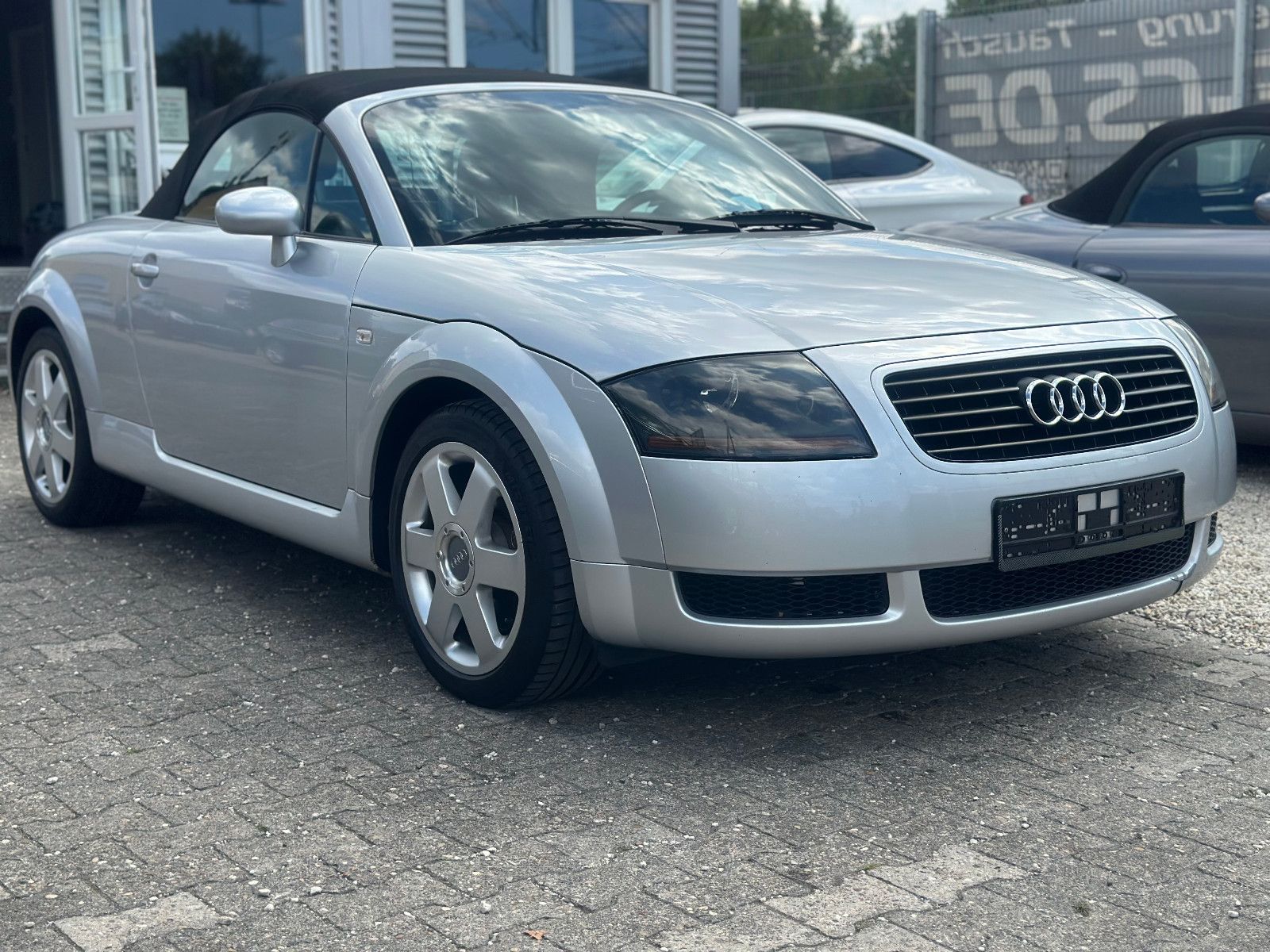 Fahrzeugabbildung Audi TT 1.8 T ROADSTER *SHZ+LEDER*
