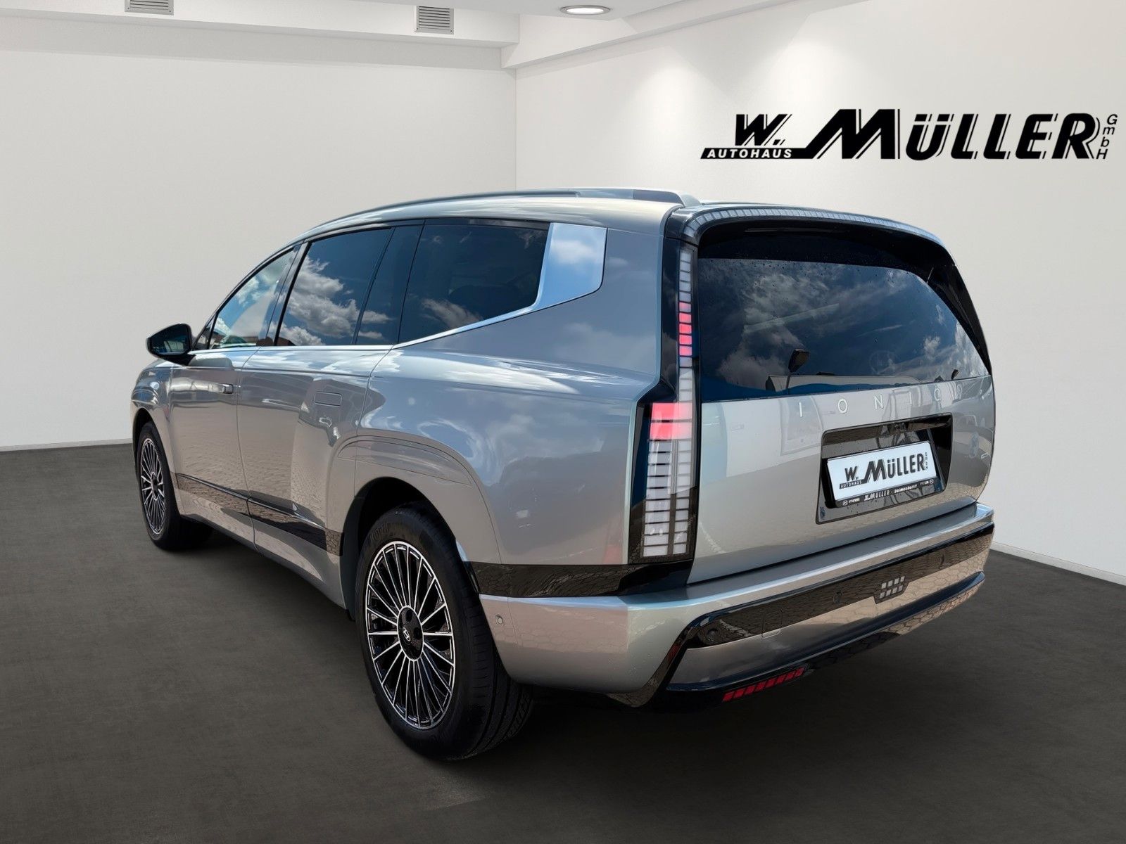 Fahrzeugabbildung Hyundai IONIQ 9 Uniq 110 kWh *ALLRAD*