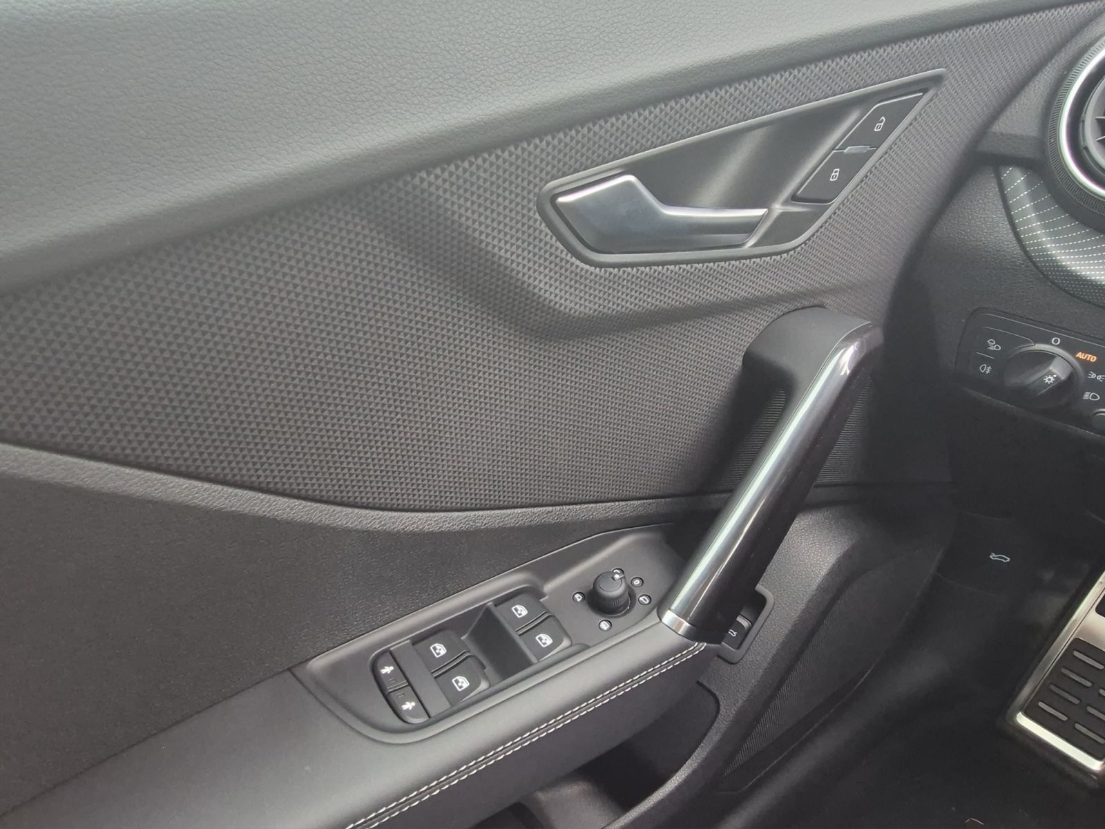 Audi SQ2 - Bild 12