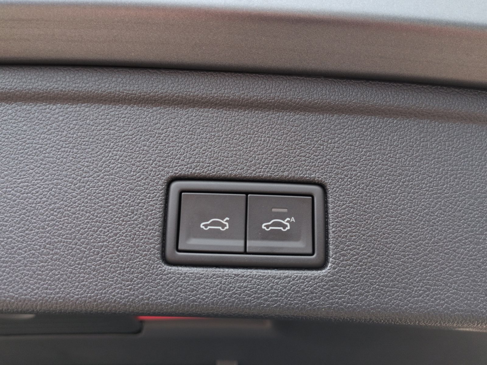 Touareg R-Line TDI MATTLACK+PANO+AHK+STHZ+HUD+