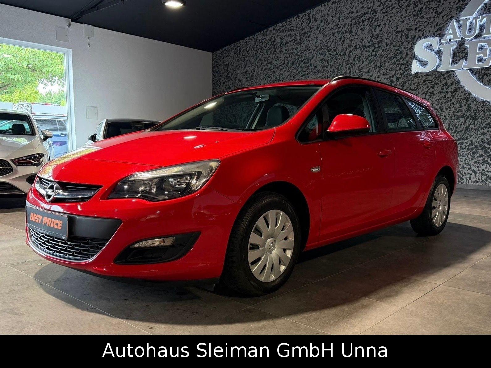 Opel Astra 2015 — interior