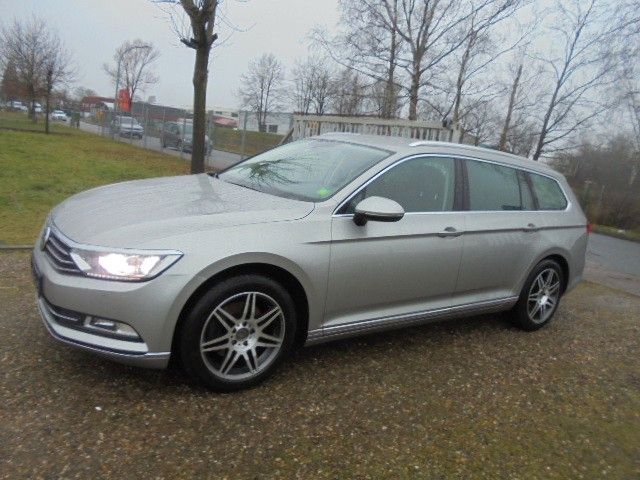 Volkswagen Passat Variant Highline KLIMAAUTOMATIK+SHZ+LED