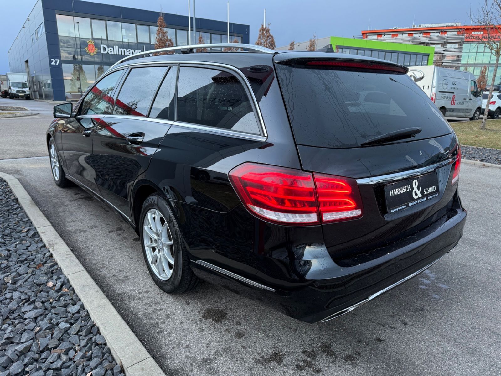 Fahrzeugabbildung Mercedes-Benz E 200 BlueTEC T AVANTGARDE 7 Sitzer