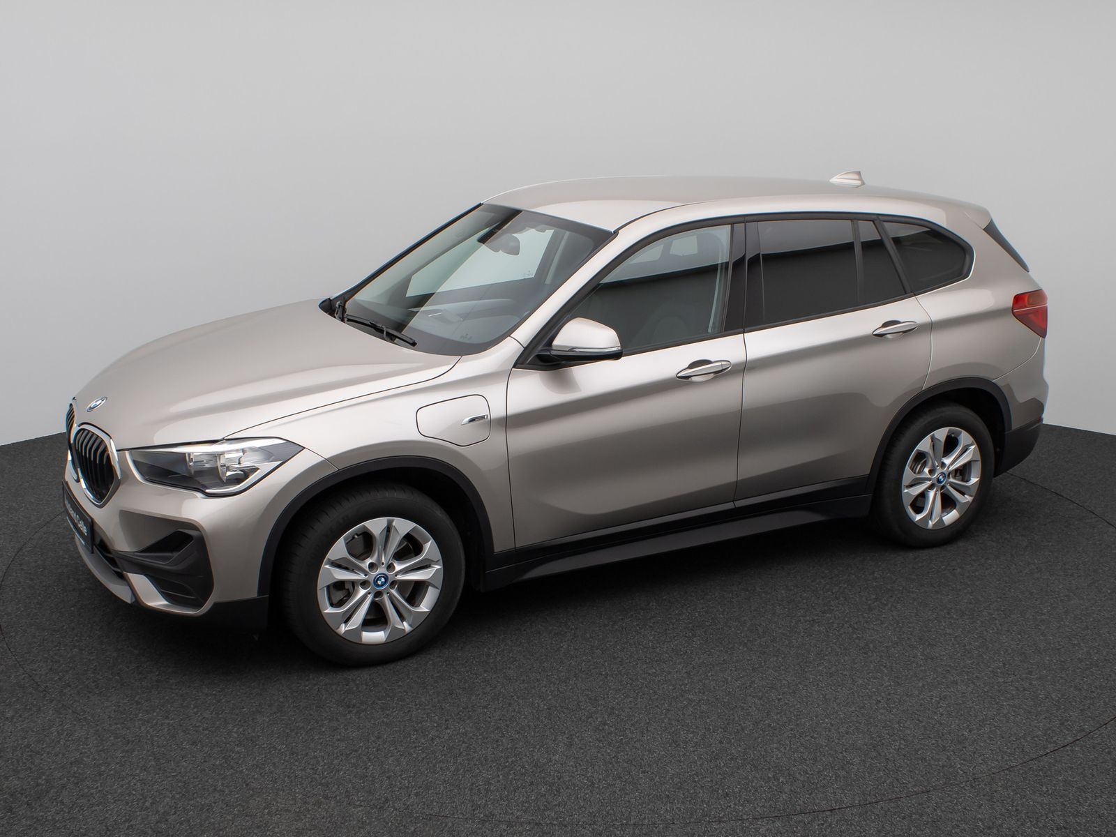 Fahrzeugabbildung BMW X1 xD25e  DAB Navi Lordos Geschwindigkeitsreg