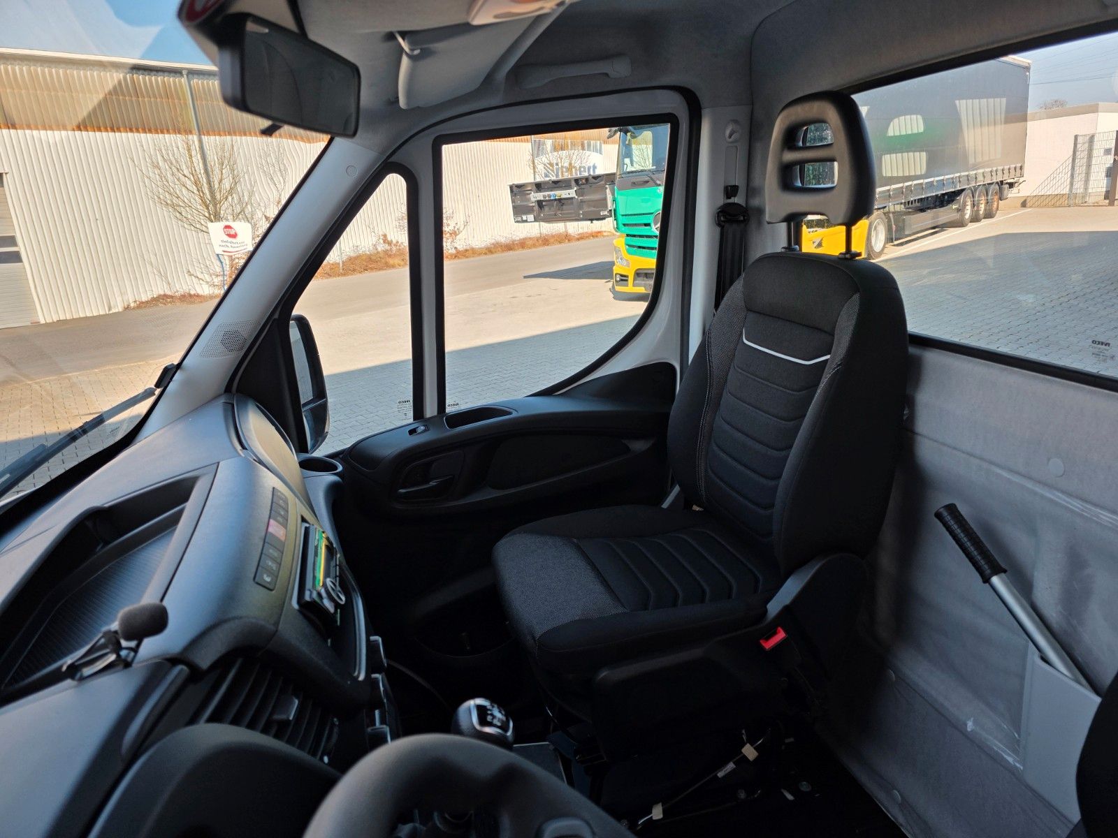 Fahrzeugabbildung Iveco Daily 35S14 *MULTITEL MTE 270*27Meter*