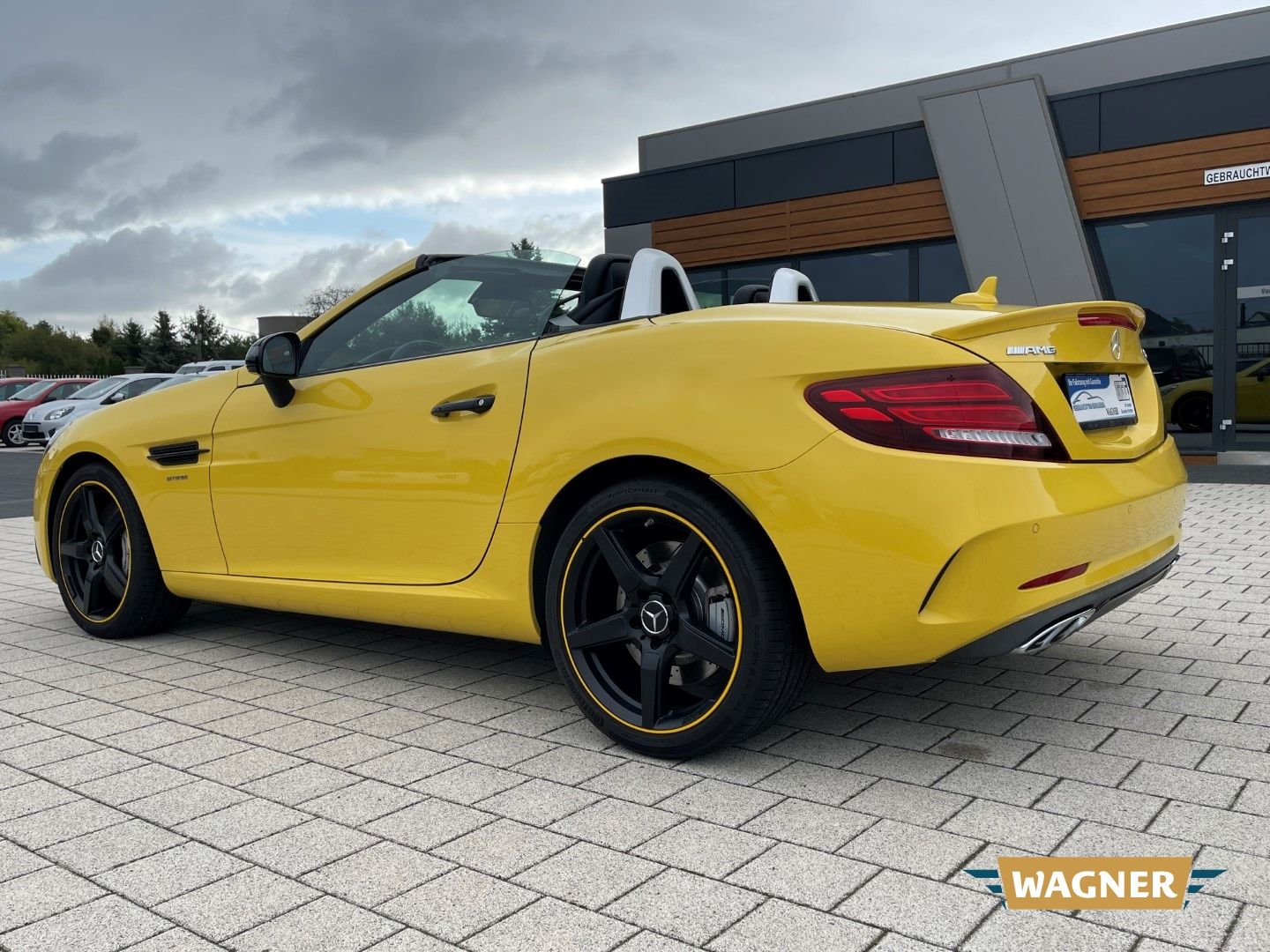 Fahrzeugabbildung Mercedes-Benz SLC 43 AMG FinalEdition  Harman Kardon Sportsitz