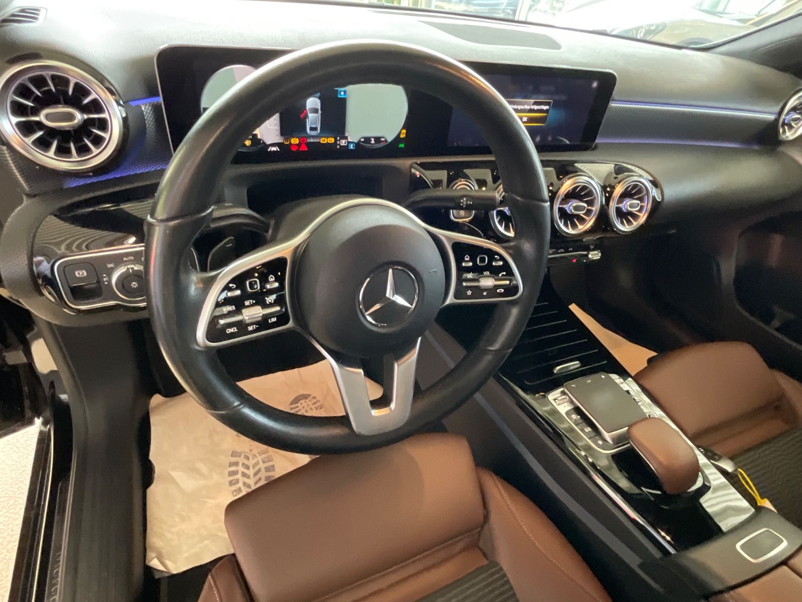 Fahrzeugabbildung Mercedes-Benz A 200 Lim. *AMBIENTE*LEDER-BRAUN* Exclusive *
