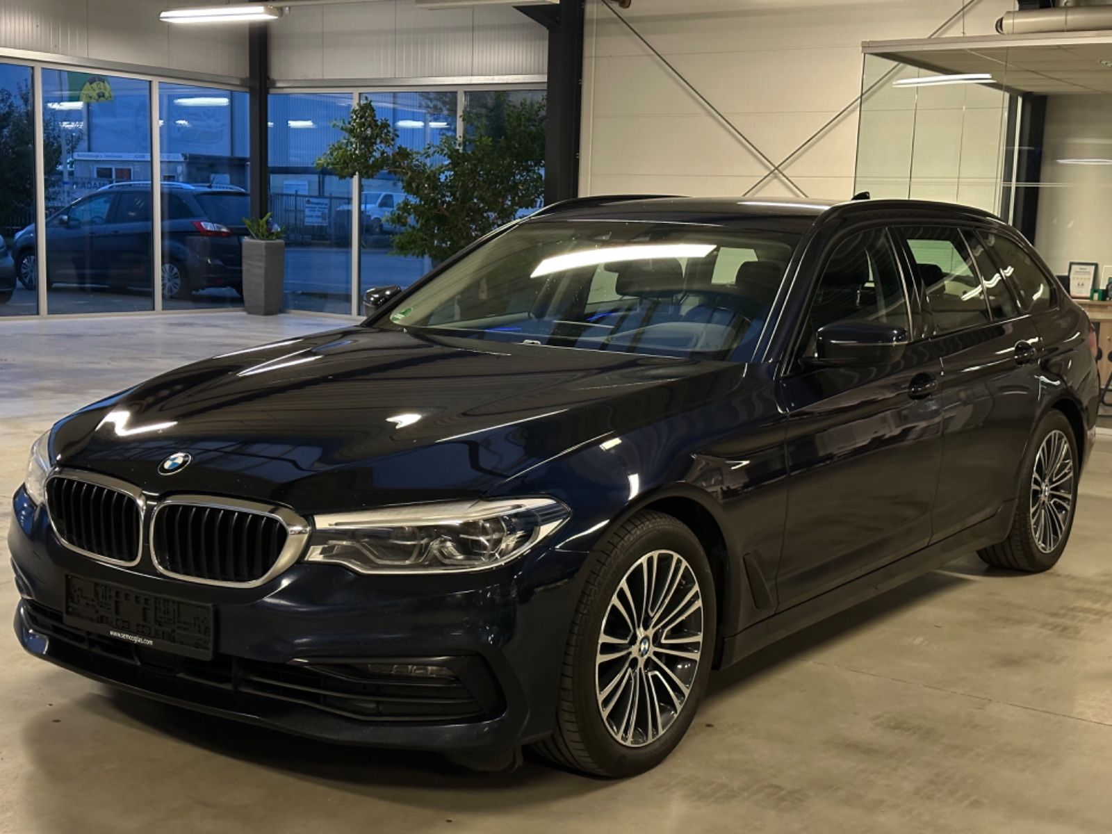 BMW 530 d Touring xDrive Sport Line*HeadUp*1Hand*TOP