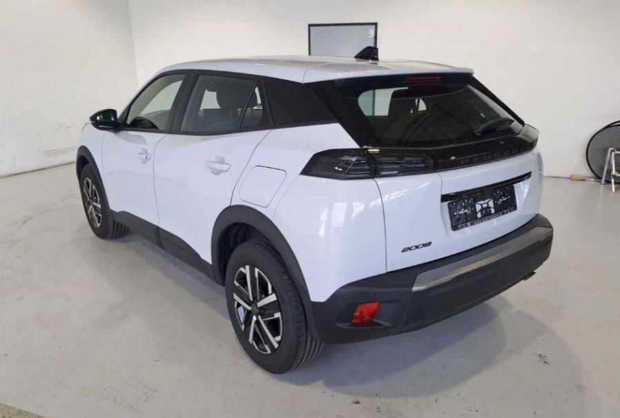 Fahrzeugabbildung Peugeot 2008 1.2 ACTIVE NAVI/LED/PDC/TEMP./ASS./SPORT