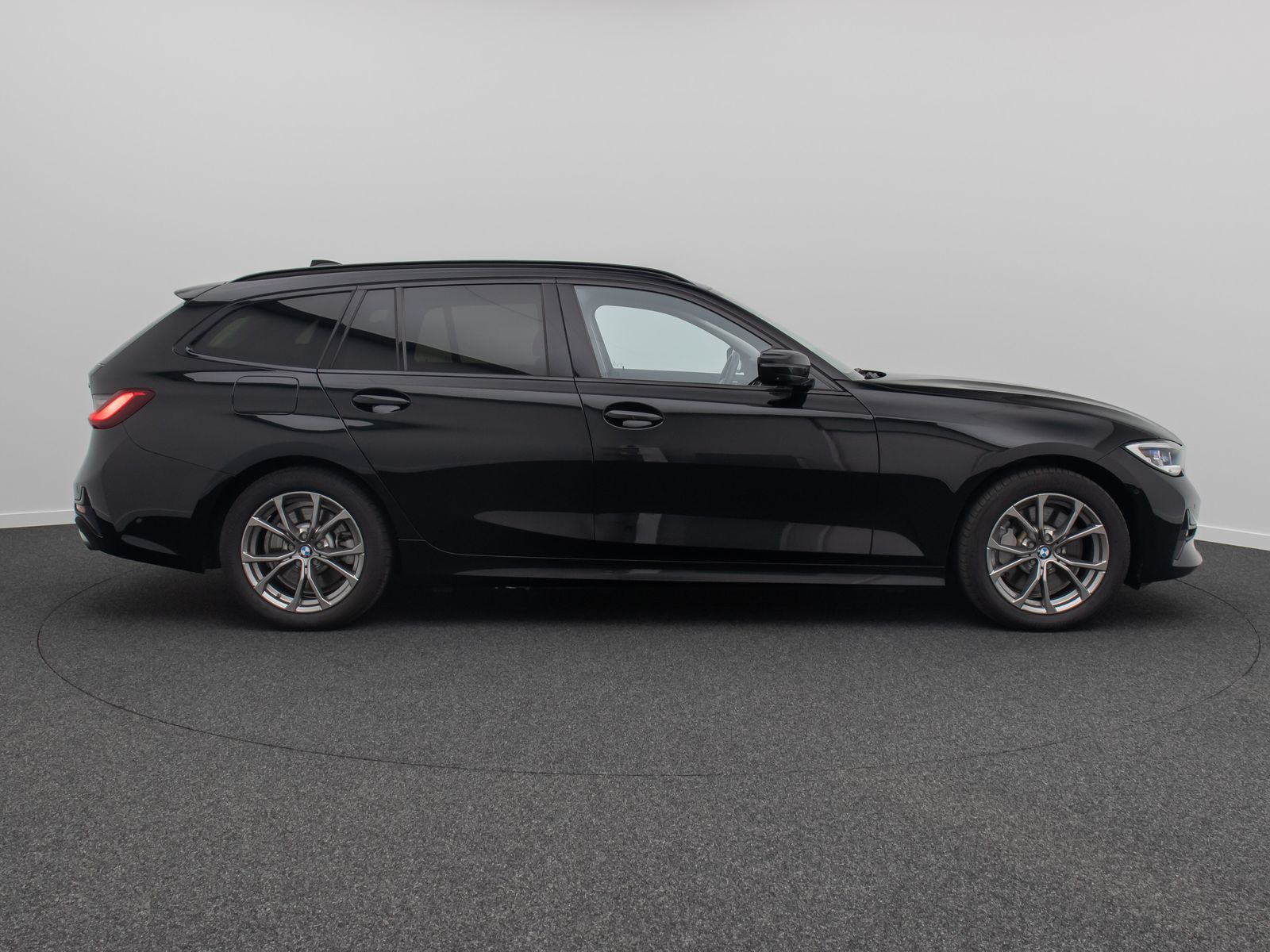 Fahrzeugabbildung BMW 330e Sport Line 360° Memory HUD DAB Laser HiFi
