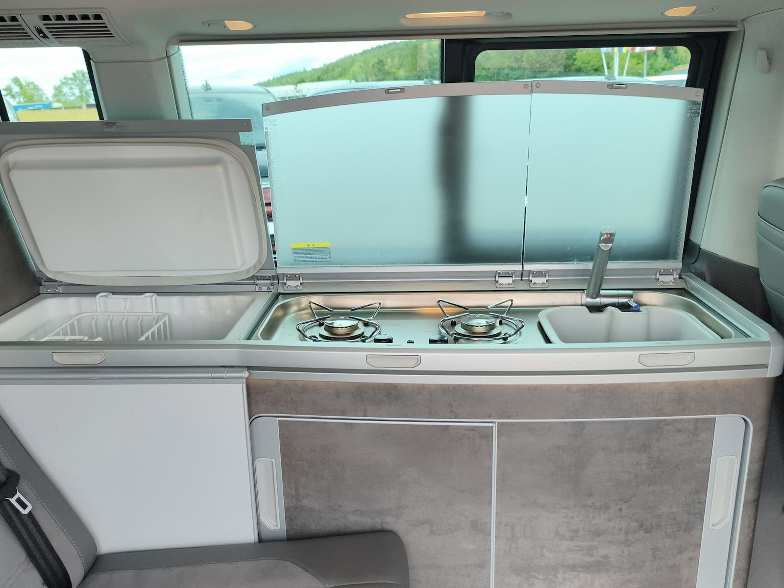 Volkswagen T6.1 Multivan California Ocean Behindertengerech foto 22