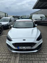 Ford Focus 2,3 EcoBoost ST Styling-Paket ST Styli... - Ford Focus: ST Styling Paket