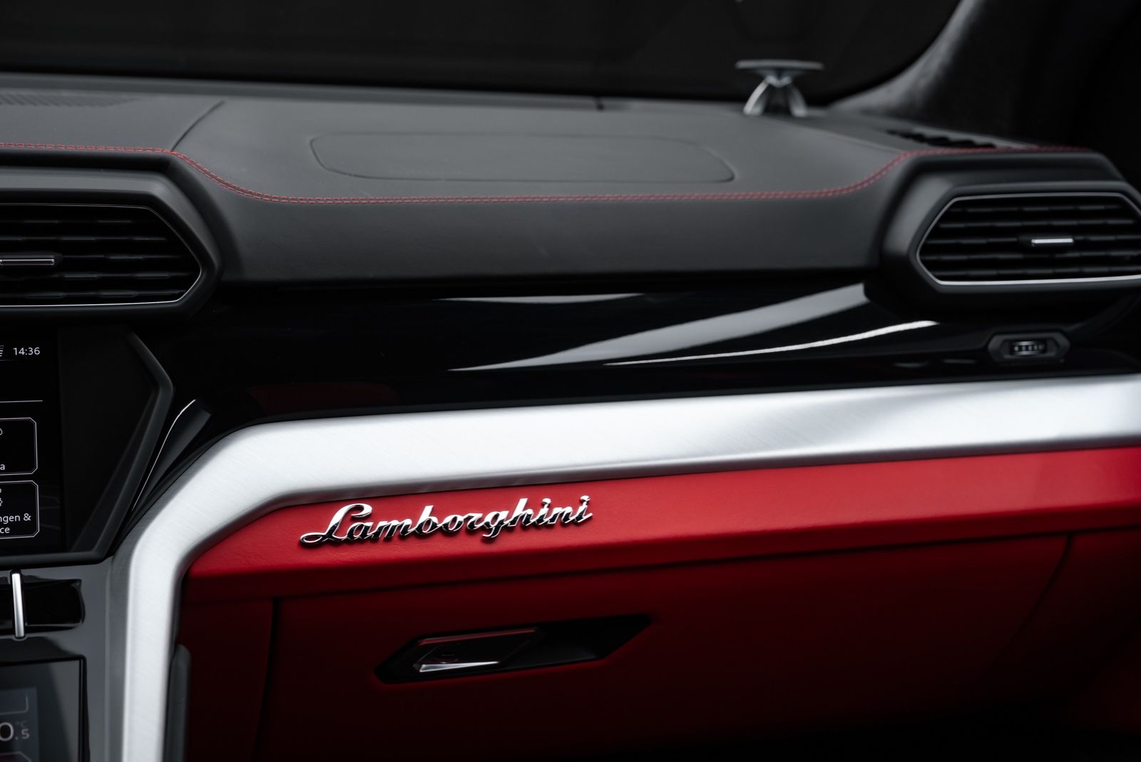 Fahrzeugabbildung Lamborghini Urus PANO/BANG&OLUFSEN/NIGHT VISION