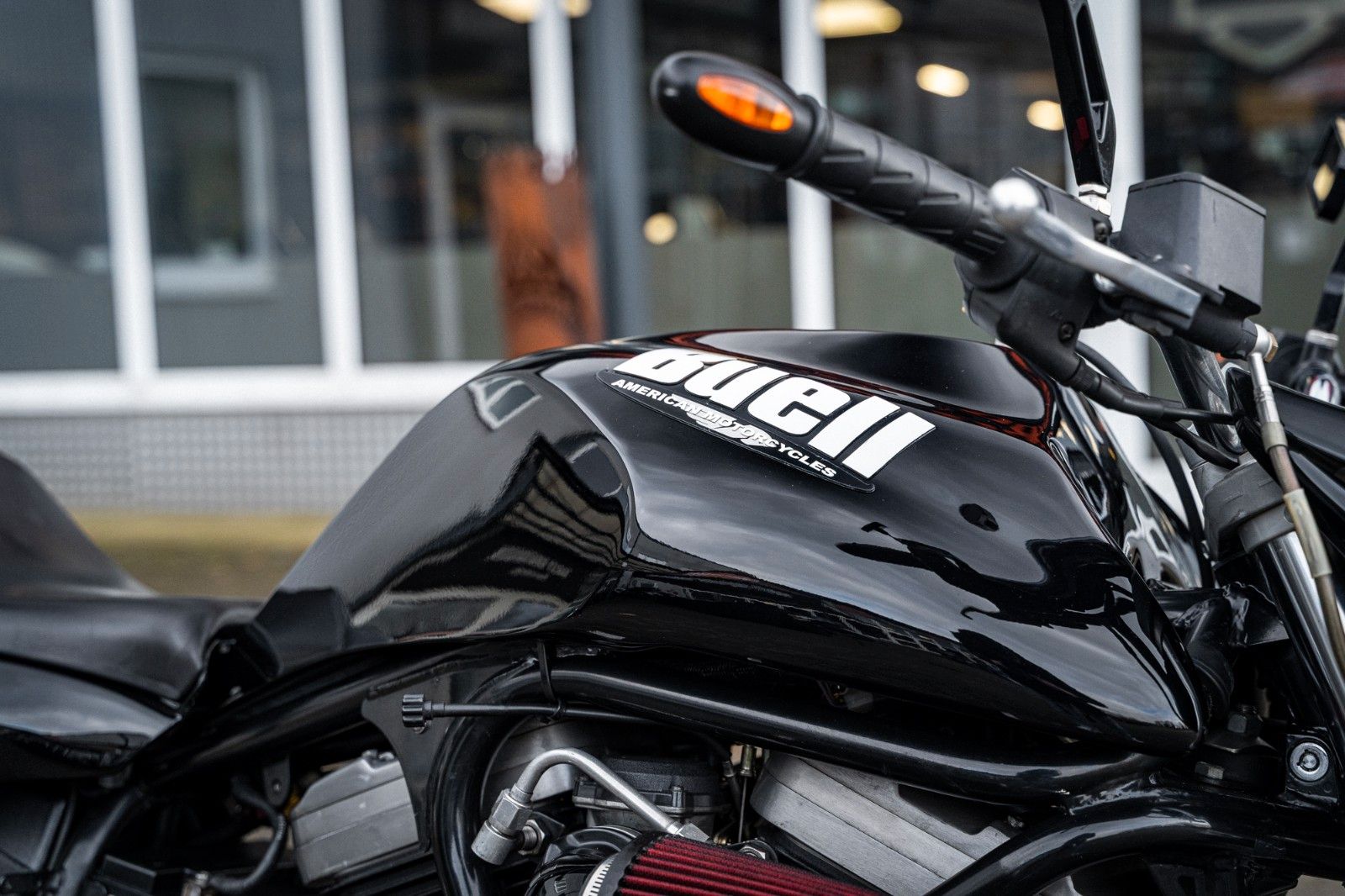 Fahrzeugabbildung Buell CYCLONE Sport Luftfilter Supertrapp Auspuff