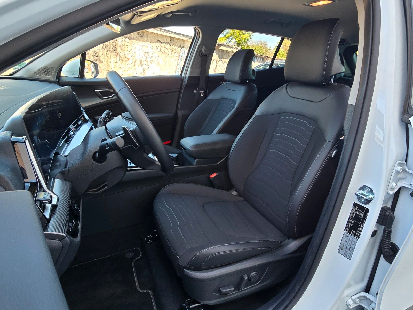 Fahrzeugabbildung Kia SPORTAGE 1.6T 48V 2WD DCT ULTIMATE STD