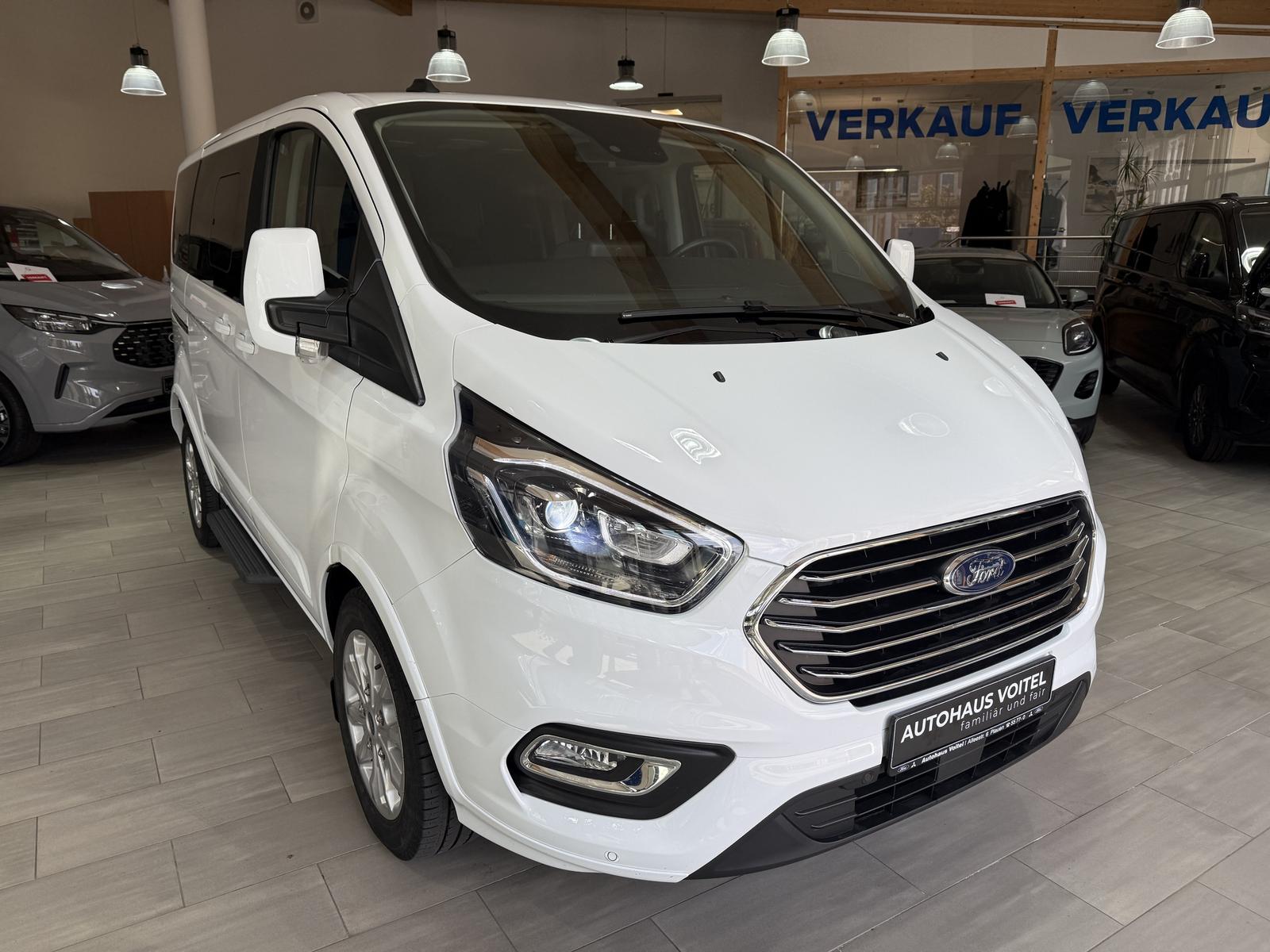 Ford Tourneo Custom Titanium L1 Bi-Xenon / Stoffsitze