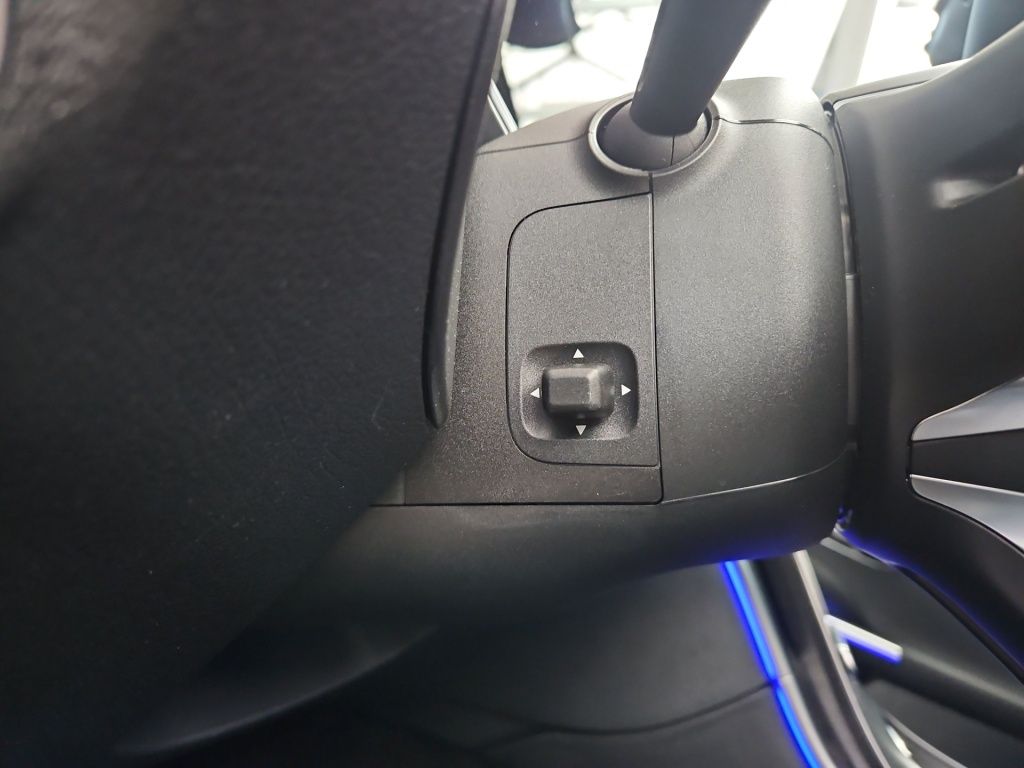 Fahrzeugabbildung Mercedes-Benz C 180 ++ AMG+NIGHT+AHK+MEMORY+KEYLESS+AKUSTIK ++