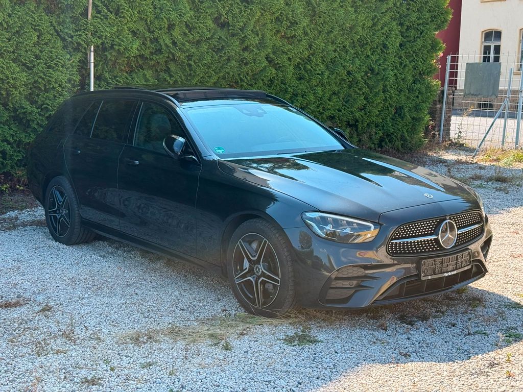 Image of Mercedes-Benz E 300