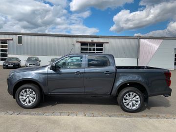 Fotografie Isuzu D-Max DoubleCab LS 4 WD AHK und Beschichtung
