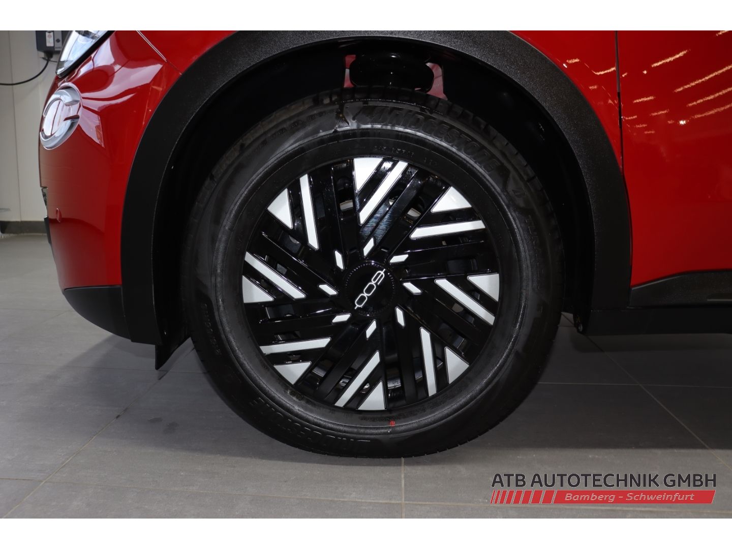 Fahrzeugabbildung Fiat 600e 54kWh Red SOH 97,1% LED Apple CarPlay Klima