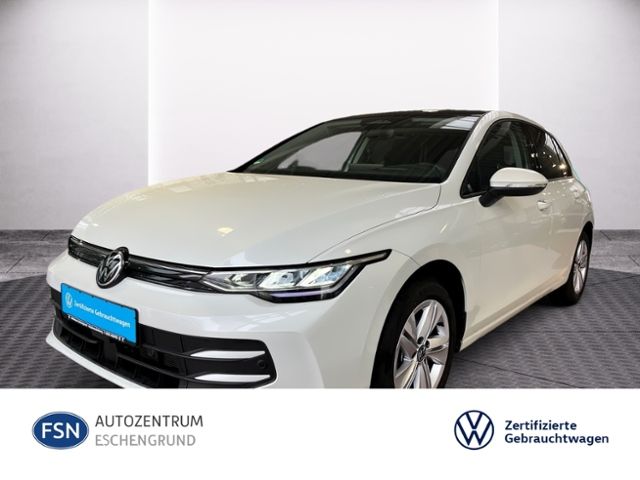 Fahrzeugabbildung Volkswagen Golf 1.5 eTSI DSG LIFE PANORAMA NAVI GJR HUD