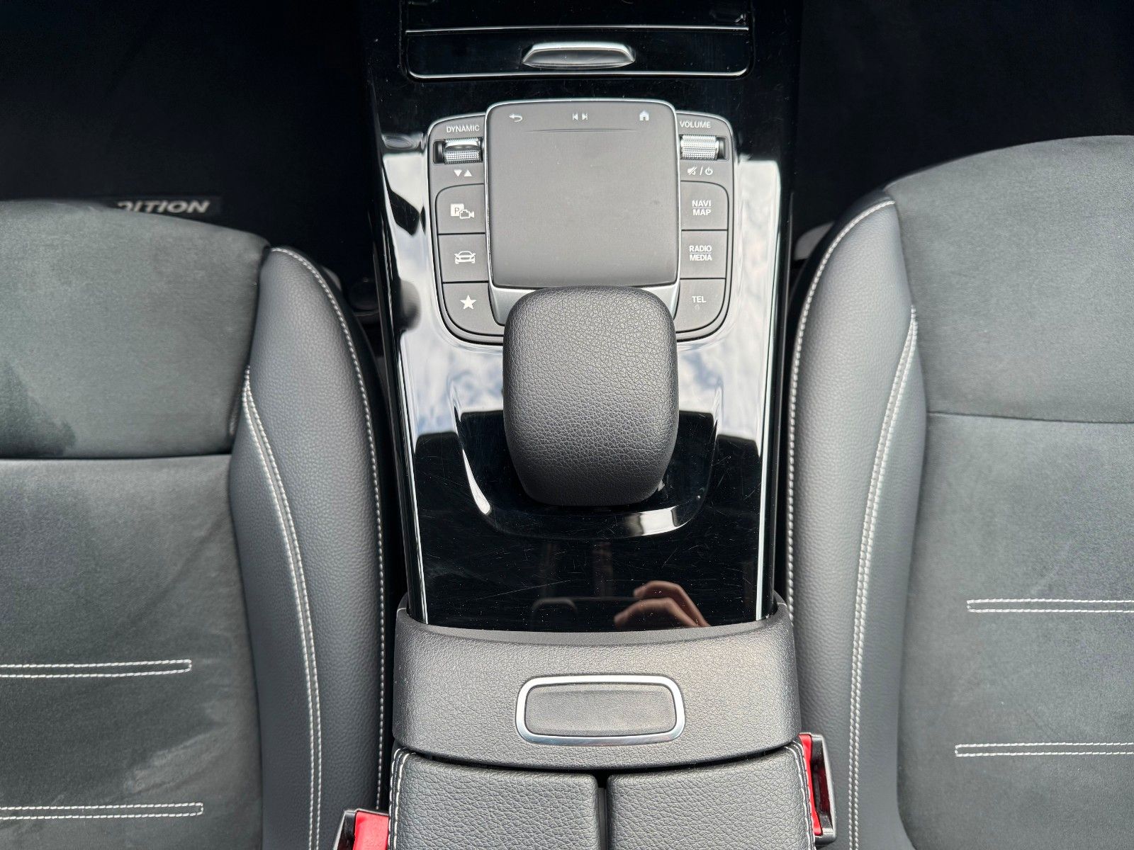 Fahrzeugabbildung Mercedes-Benz CLA 200d SB Edition+AMG+AHK+MultiBeam+Ambiente