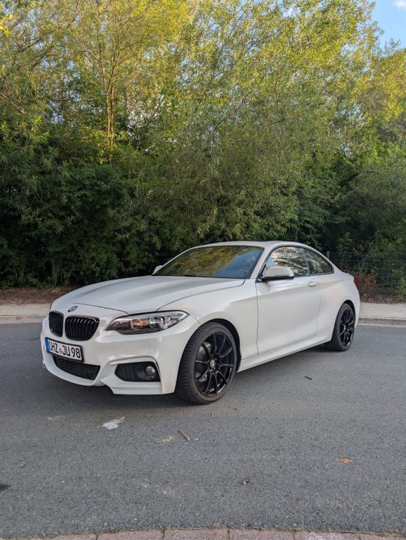 Image of BMW 220