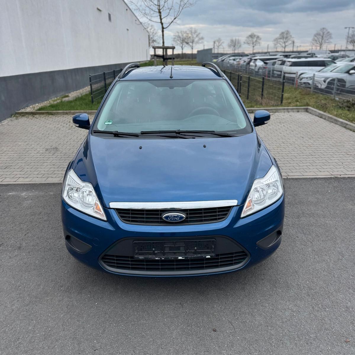 Ford Focus 2010 — engine 1.596 cm³, 101 HP (74kW)