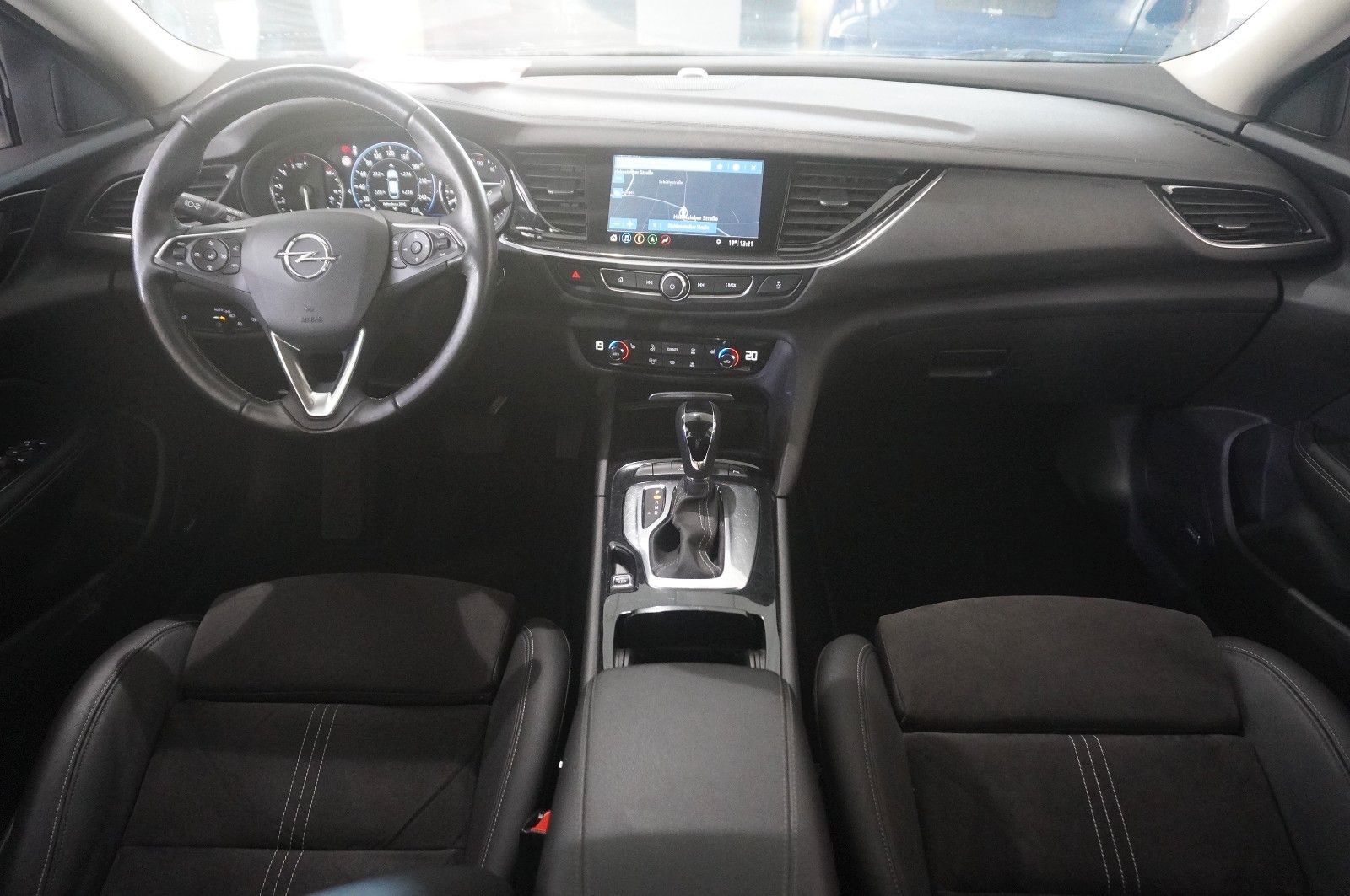 Fahrzeugabbildung Opel Insignia B GS 2.0D BUSINESS NAVI/BOSE/KAMERA/AHK