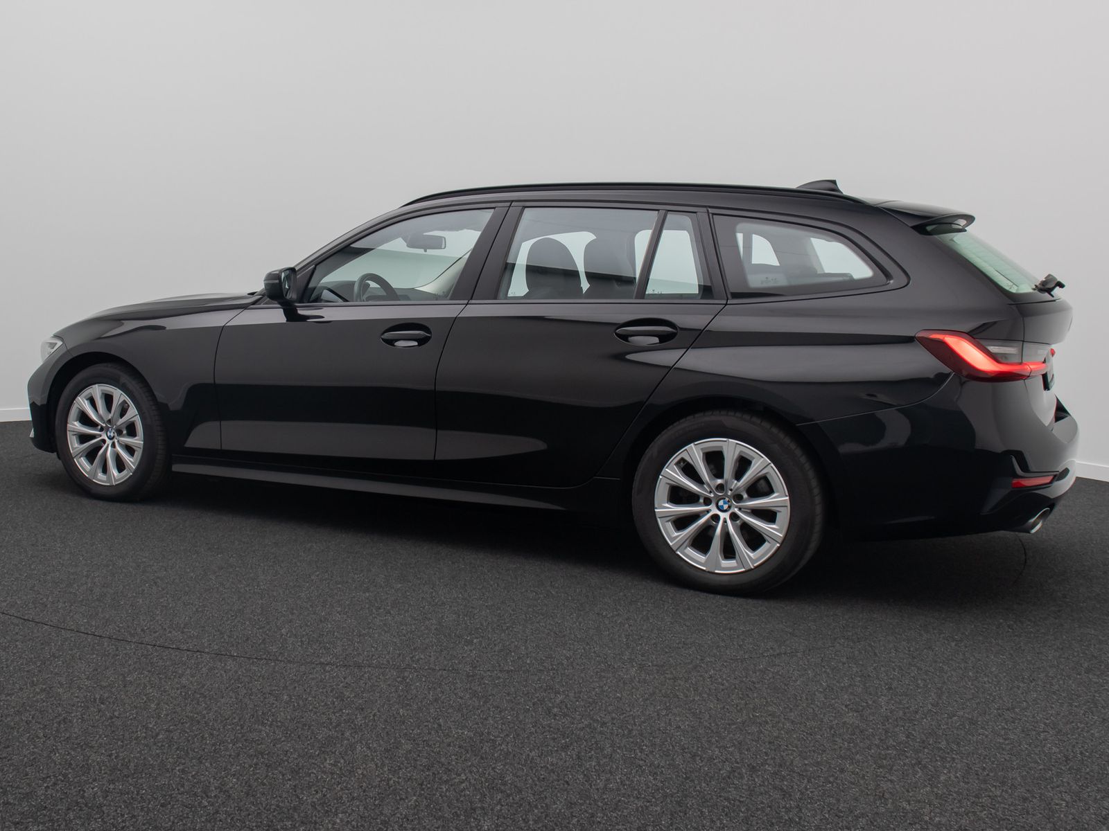 Fahrzeugabbildung BMW 320d Stop&Go Lenkradhzng LED Sportsitz M Sport