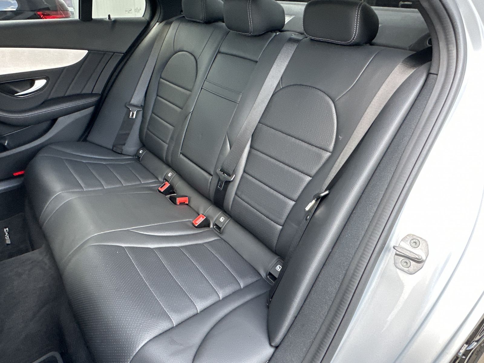 Fahrzeugabbildung Mercedes-Benz C 300de AMG-Line NAV+LED+KAMERA+CARPLAY+DAB+1H