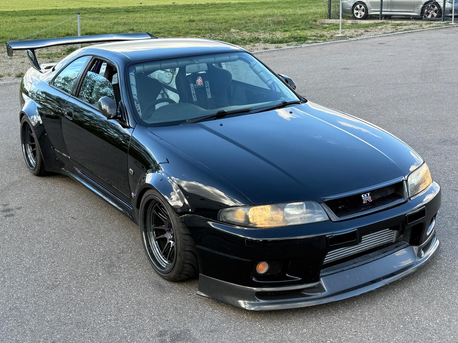 Nissan GT-R