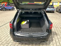 TOYOTA Corolla 2.0 Hybrid Touring Sports Teamplayer (ZE