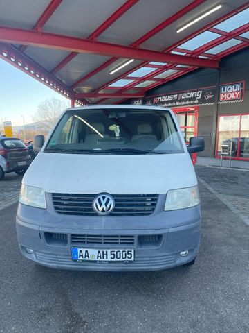 Volkswagen T5 Transporter Bus Shuttle