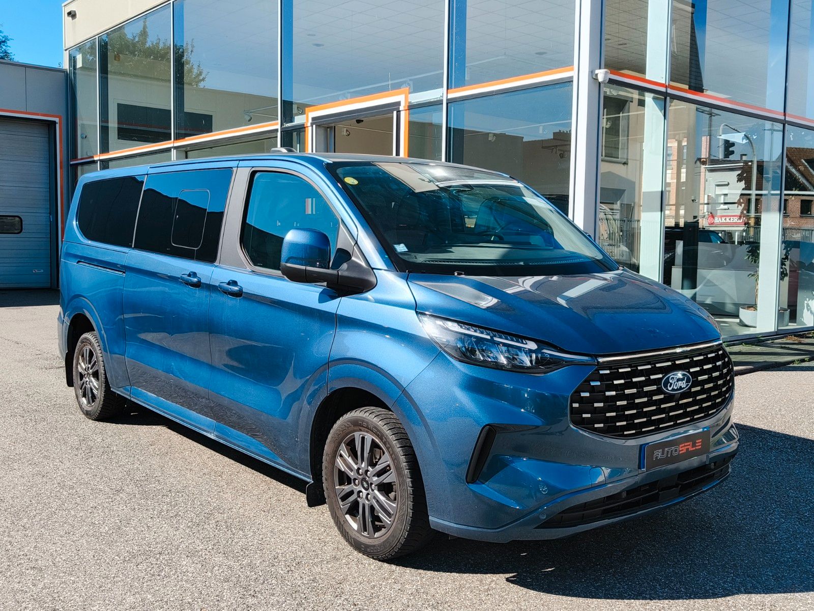 Ford L2 4X4 Titanium X 170ps 9 seats Leather/AHK imagem 2
