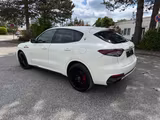 Maserati Levante Trofeo - weiße Maserati Levante