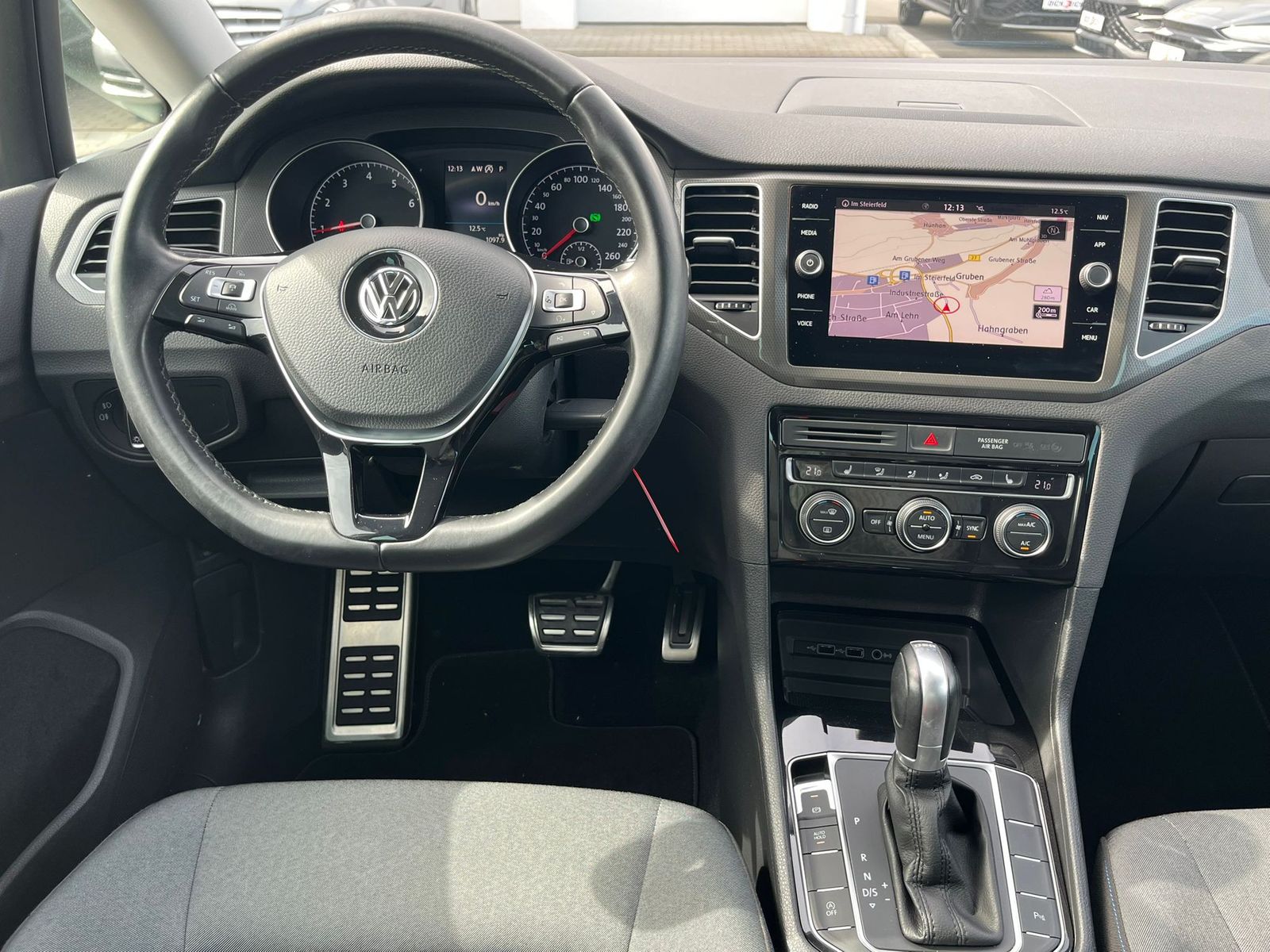 Fahrzeugabbildung Volkswagen Golf Sportsvan 1.5 TSI DSG Join LED*ACC*KAMERA