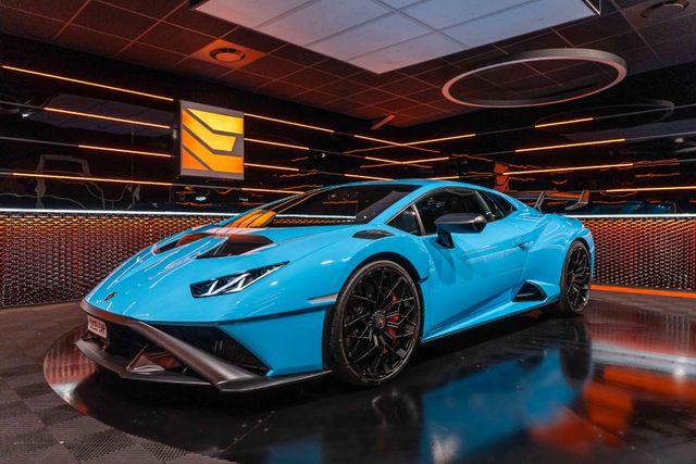 LAMBORGHINI Huracan