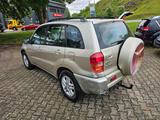 Toyota RAV 4 2.0-l-VVT-i 4x4  Automatik Klima Alu AHK - Toyota RAV 4 aus 2003