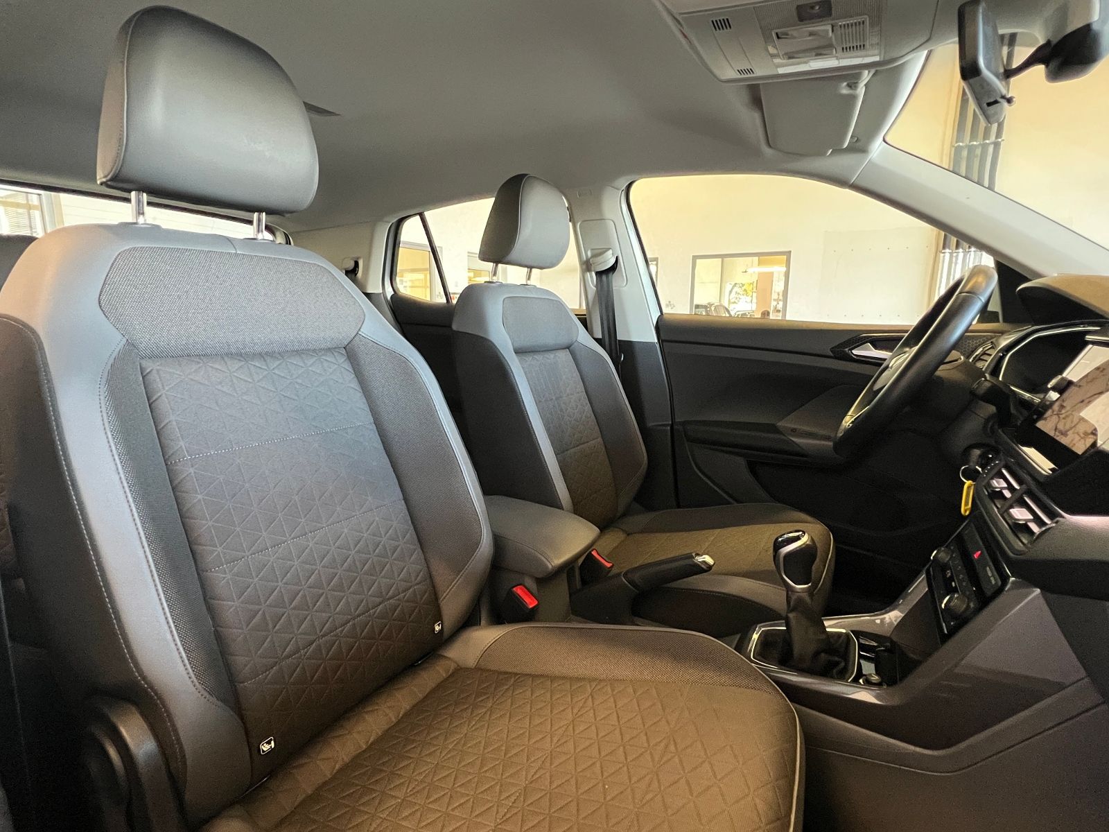 Fahrzeugabbildung Volkswagen T-Cross Style 1.0 TSI *LED, Navi, ACC, Sitzhzg.,