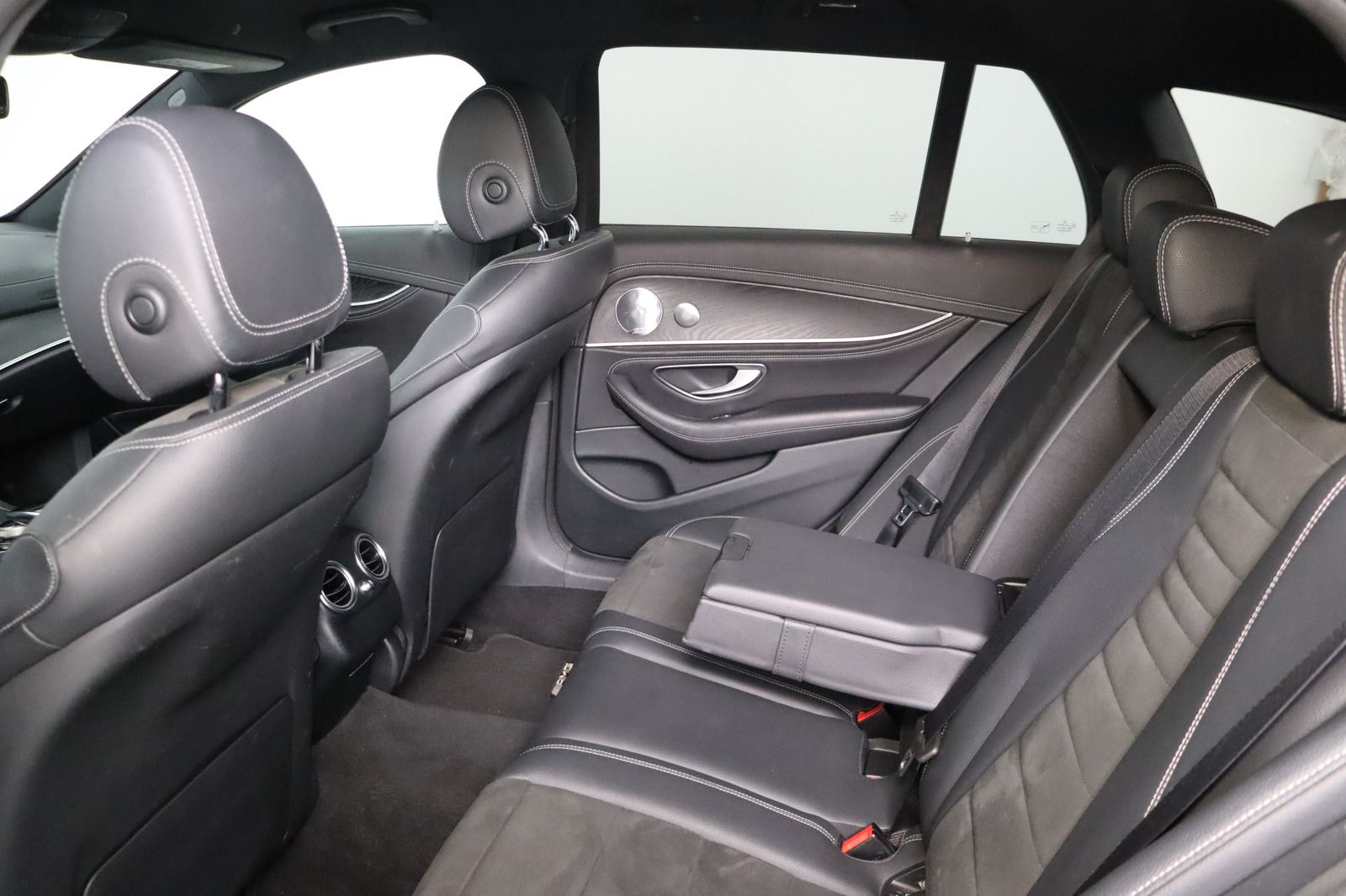 Fahrzeugabbildung Mercedes-Benz E 400 d 4Matic AMG-Paket * Multibeam * 360°