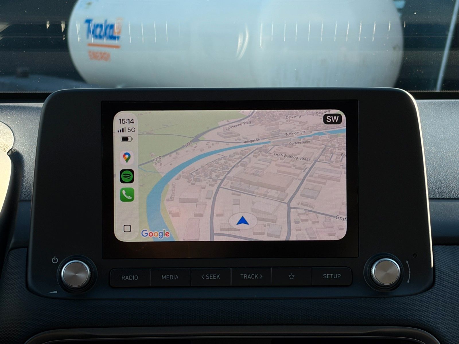 Fahrzeugabbildung Hyundai KONA Elektro SHZ LHZ ACC LKA PDC CAM LFA CarPlay